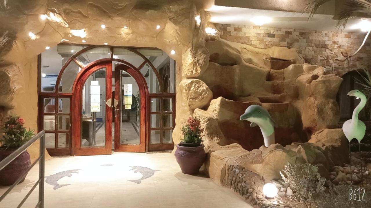 Dolphin Continental Hotel El Qoseir Bagian luar foto